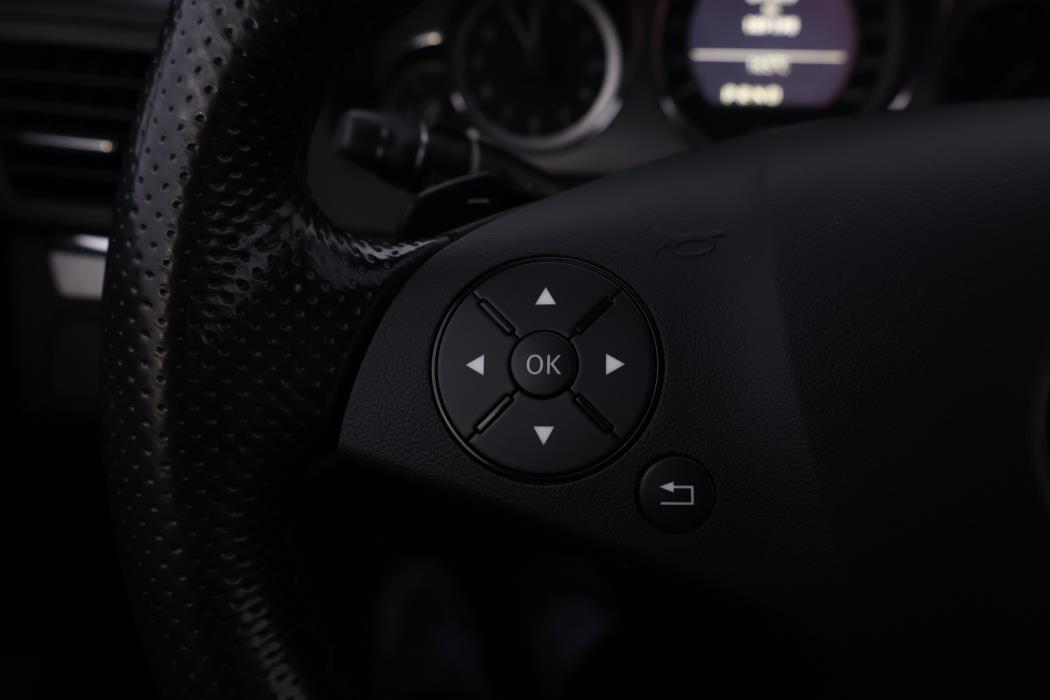 MERCEDES-BENZ E 2010