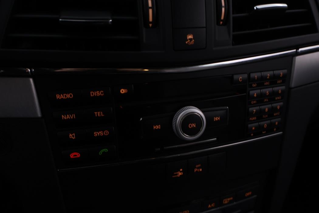 MERCEDES-BENZ E 2010