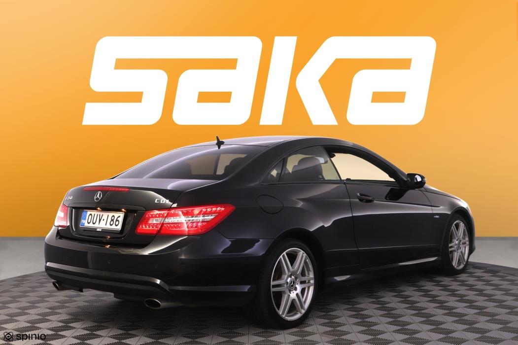 MERCEDES-BENZ E 2010