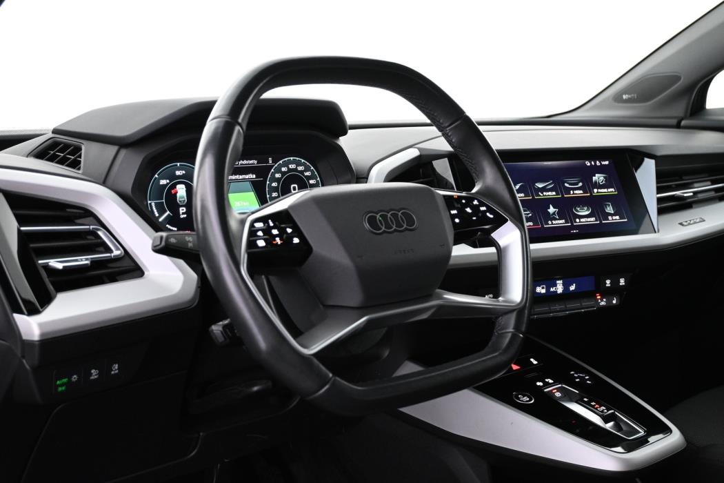 AUDI Q4 e-tron 2022