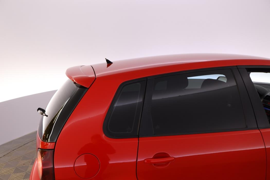 VOLKSWAGEN Polo 2006