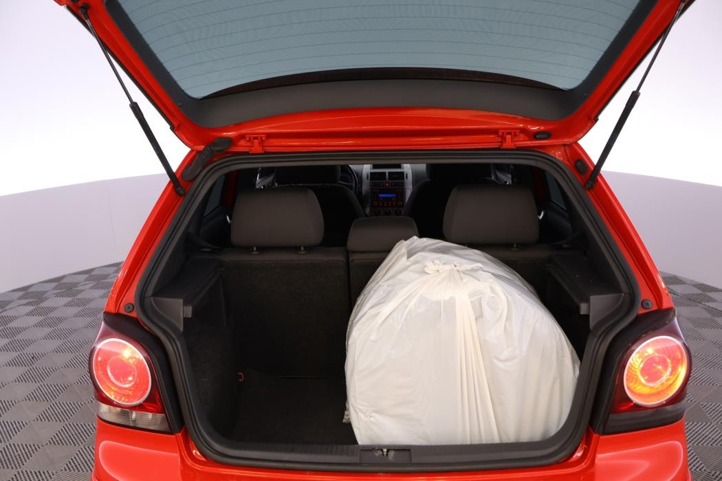 VOLKSWAGEN Polo 2006