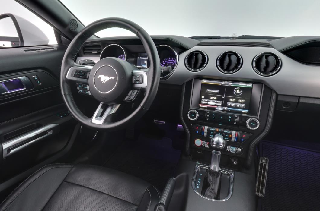 FORD Mustang 2017