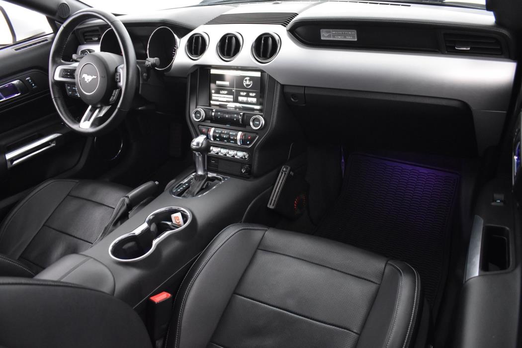 FORD Mustang 2017