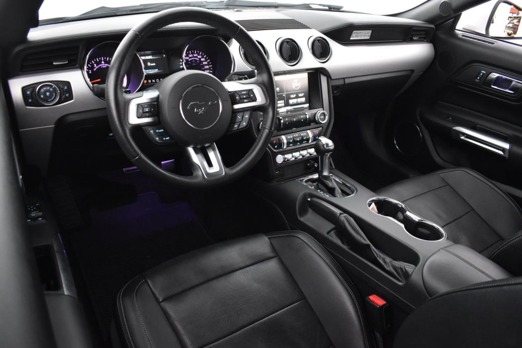 FORD Mustang 2017
