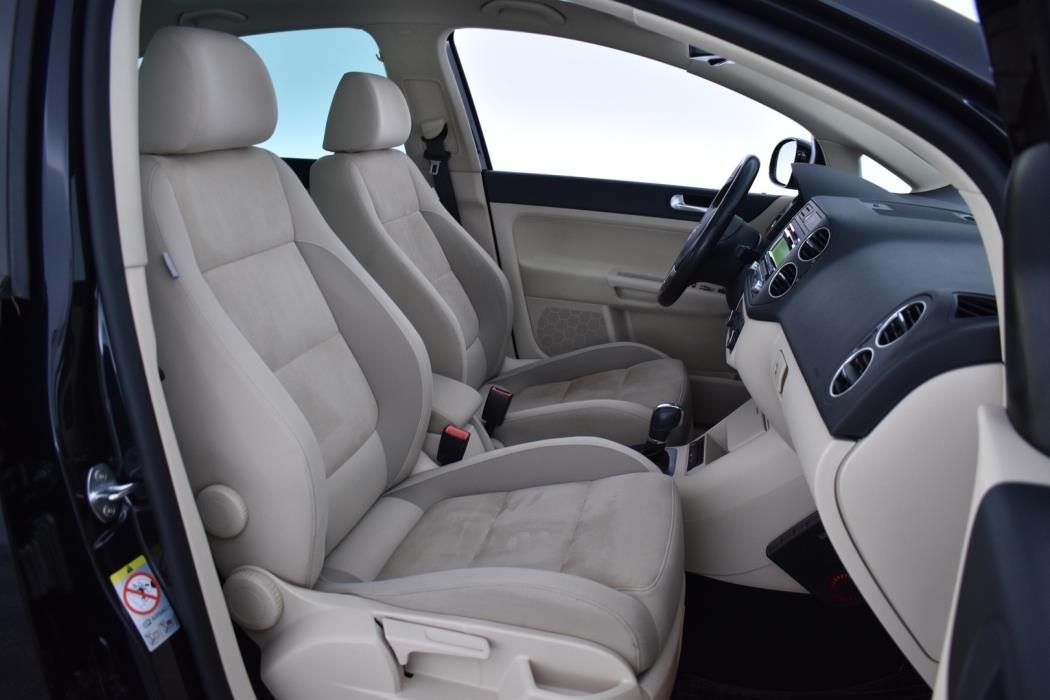 VOLKSWAGEN Golf Plus 2012