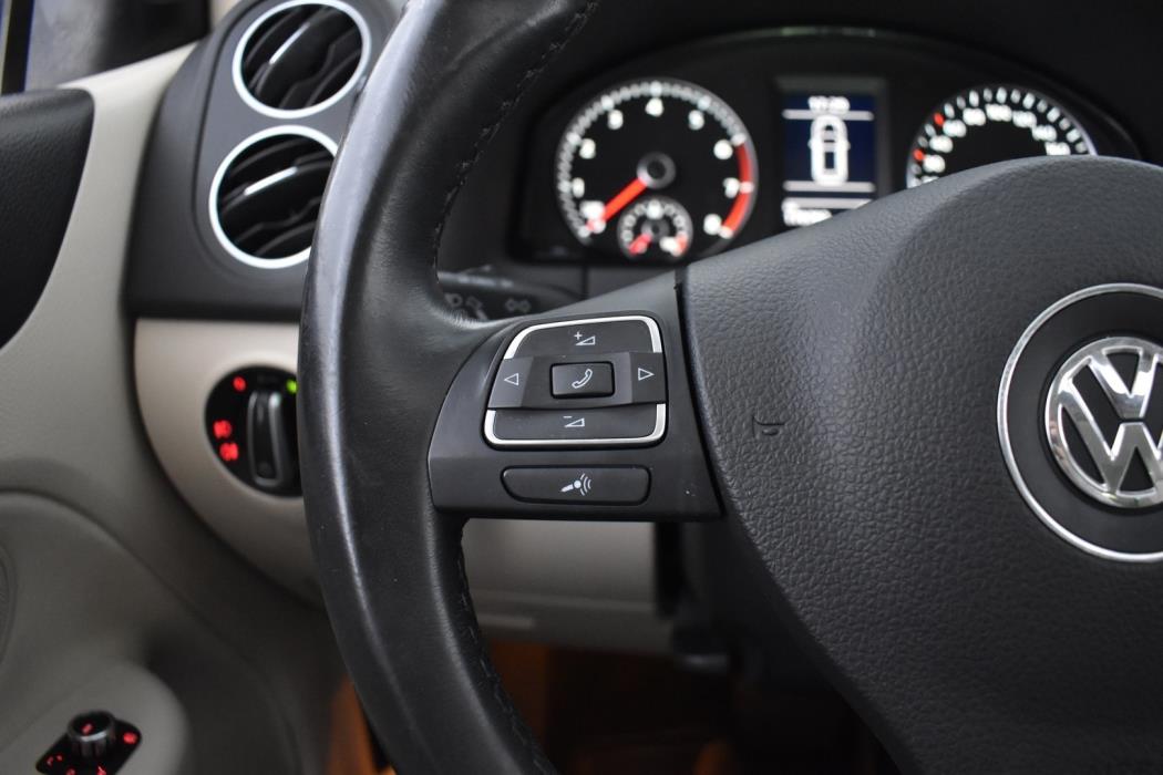 VOLKSWAGEN Golf Plus 2012