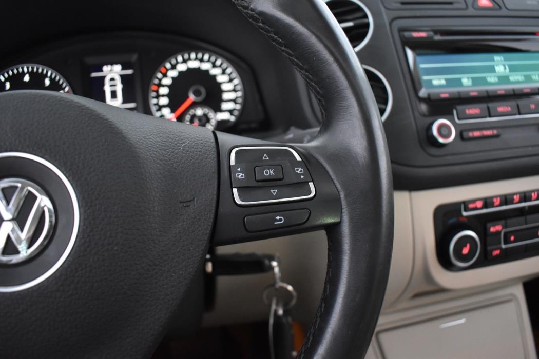 VOLKSWAGEN Golf Plus 2012