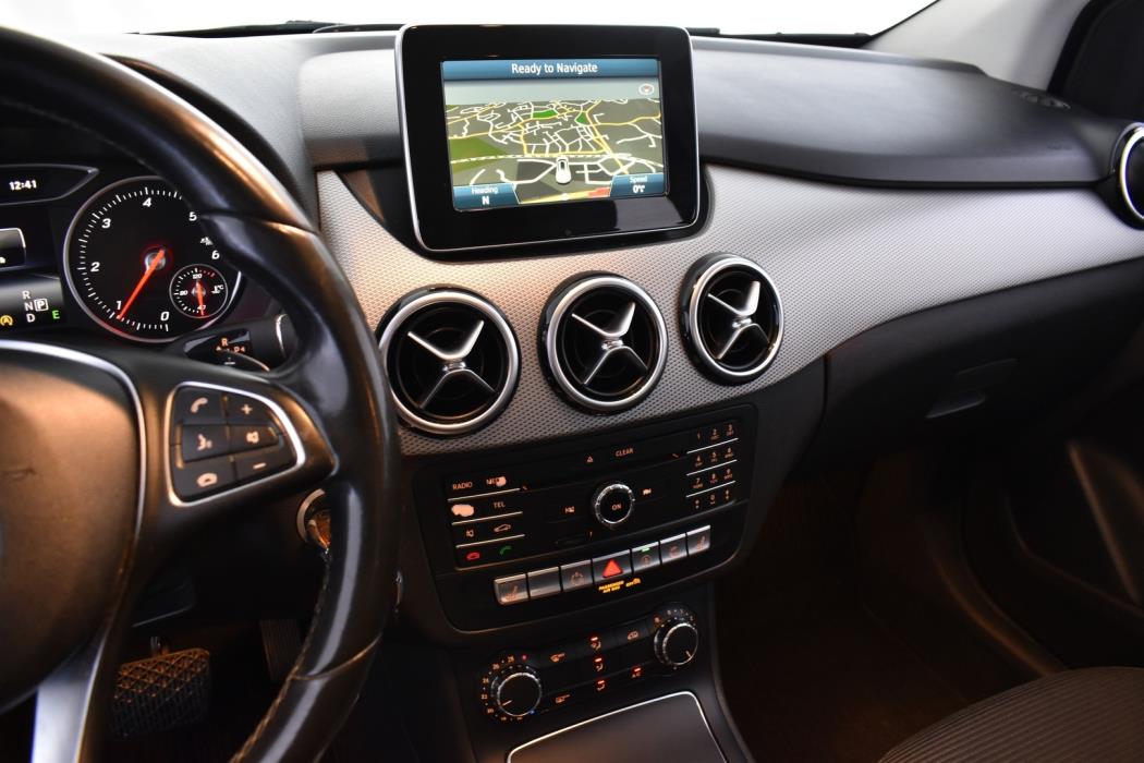 MERCEDES-BENZ B 2015
