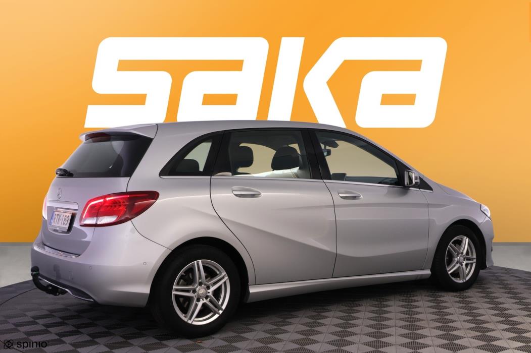 MERCEDES-BENZ B 2015