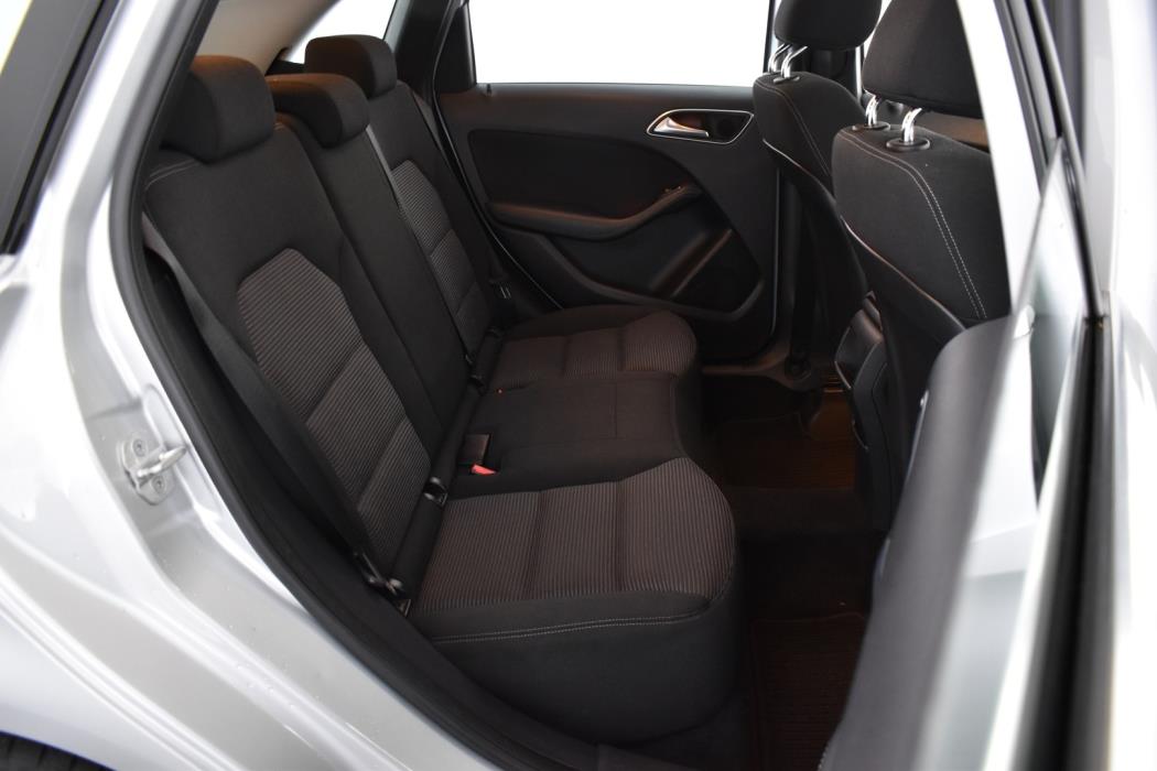 MERCEDES-BENZ B 2015