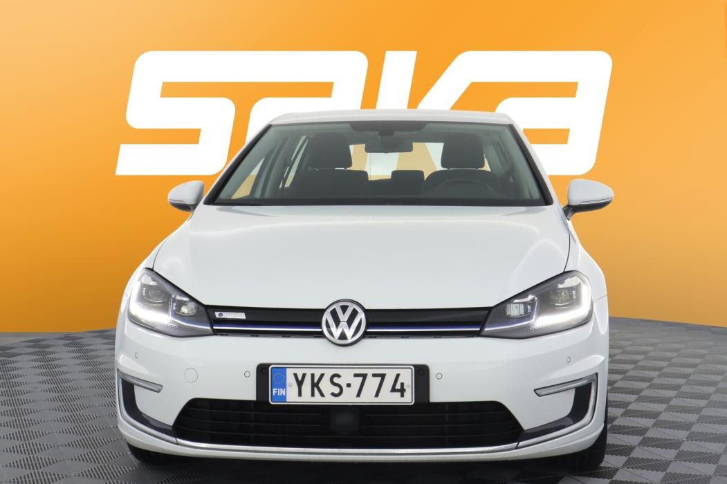 VOLKSWAGEN Golf 2018