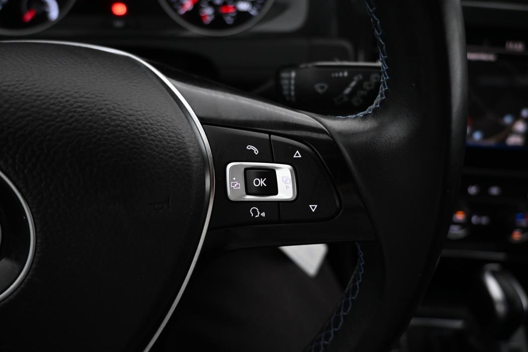 VOLKSWAGEN Golf 2018