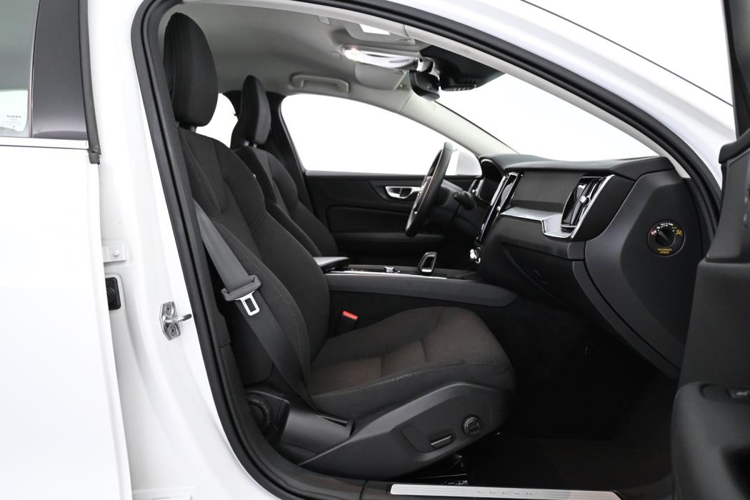 VOLVO V60 2022