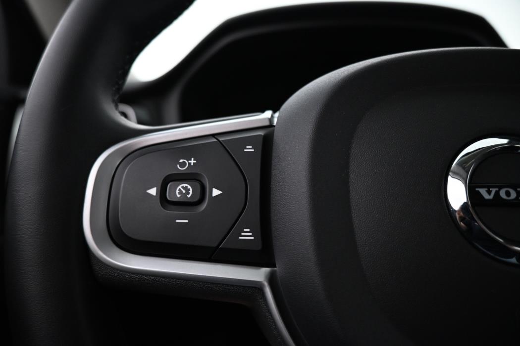VOLVO V60 2022