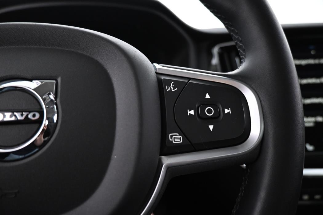 VOLVO V60 2022