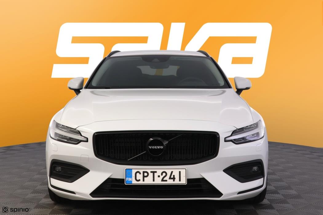 VOLVO V60 2022