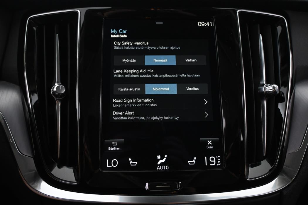 VOLVO V60 2022