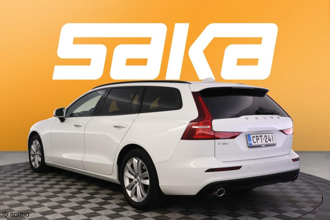 VOLVO V60 2022