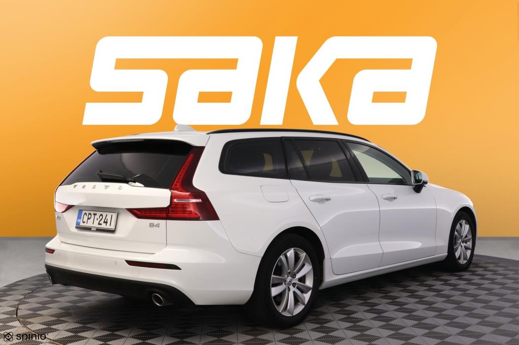 VOLVO V60 2022