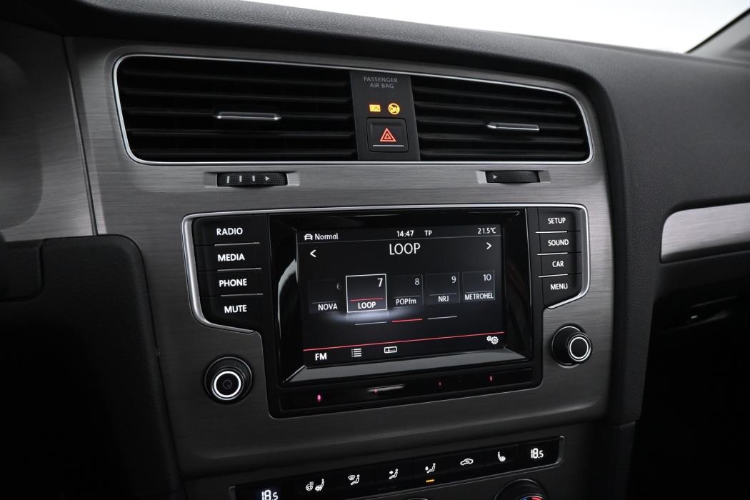 VOLKSWAGEN Golf 2015