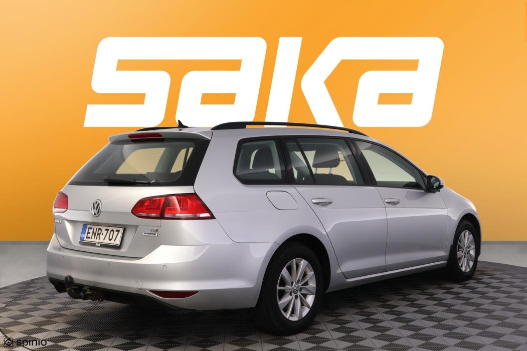 VOLKSWAGEN Golf 2015