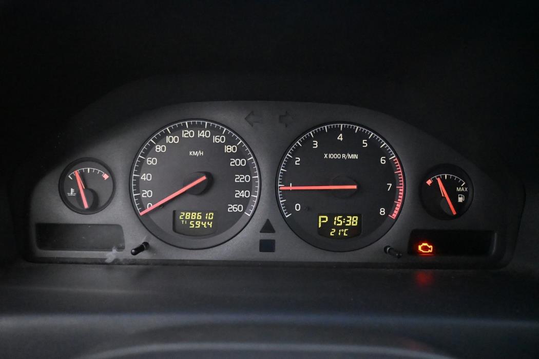VOLVO V70 2000
