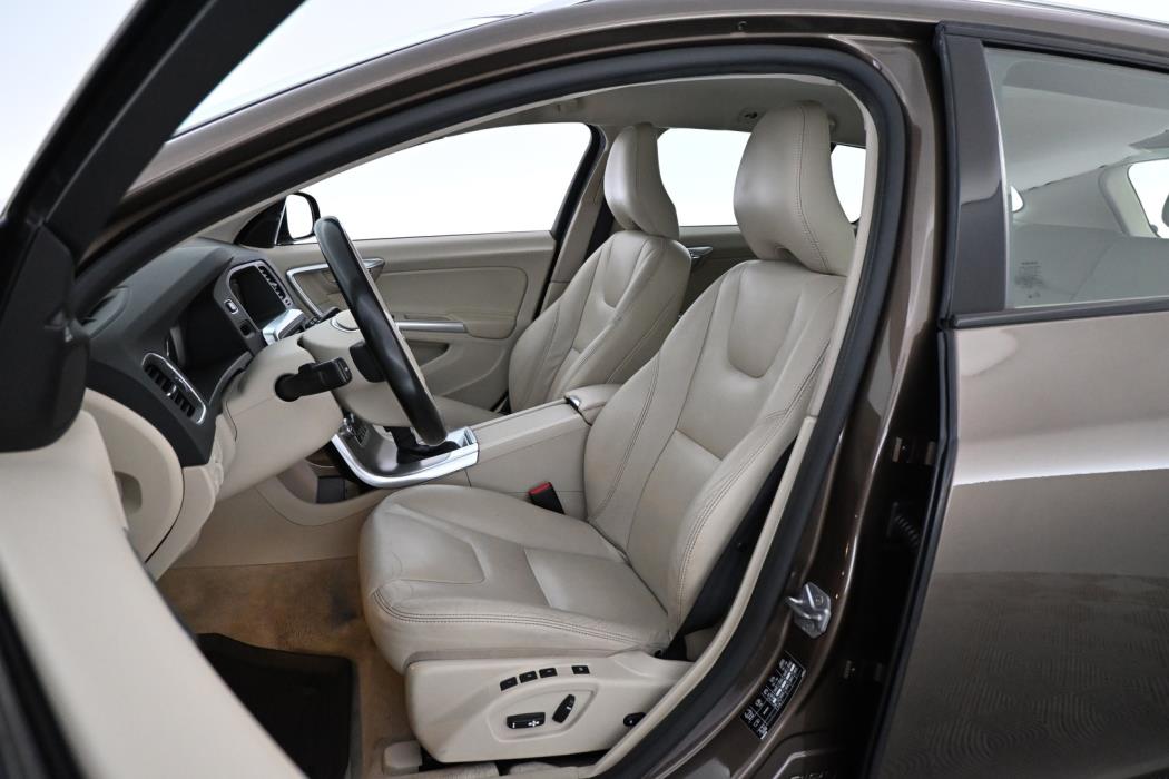 VOLVO V60 Cross Country 2018