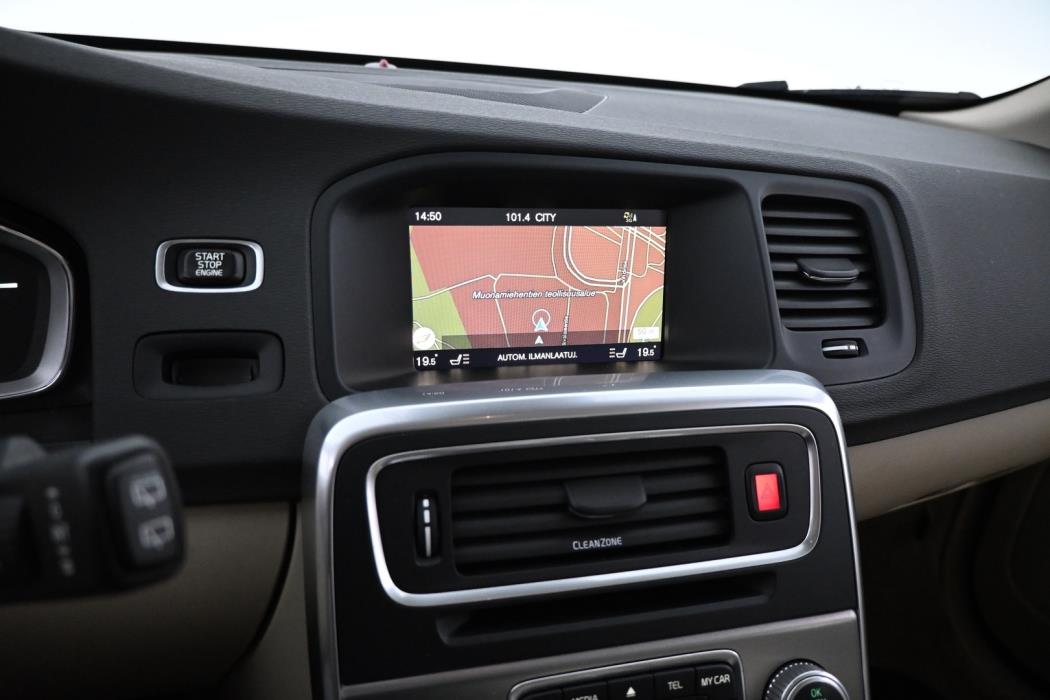 VOLVO V60 Cross Country 2018