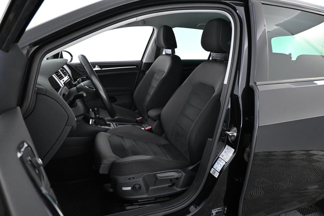 VOLKSWAGEN Golf 2018
