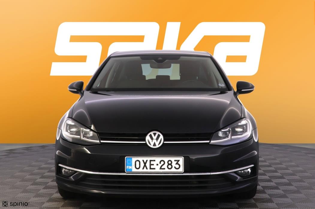 VOLKSWAGEN Golf 2018