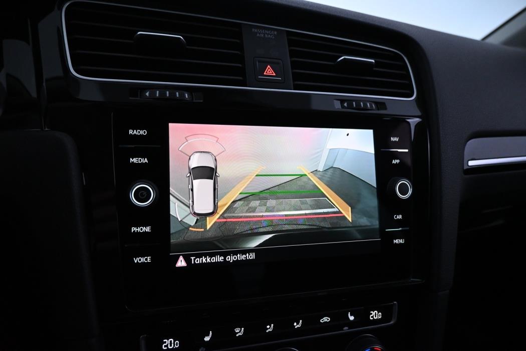 VOLKSWAGEN Golf 2018