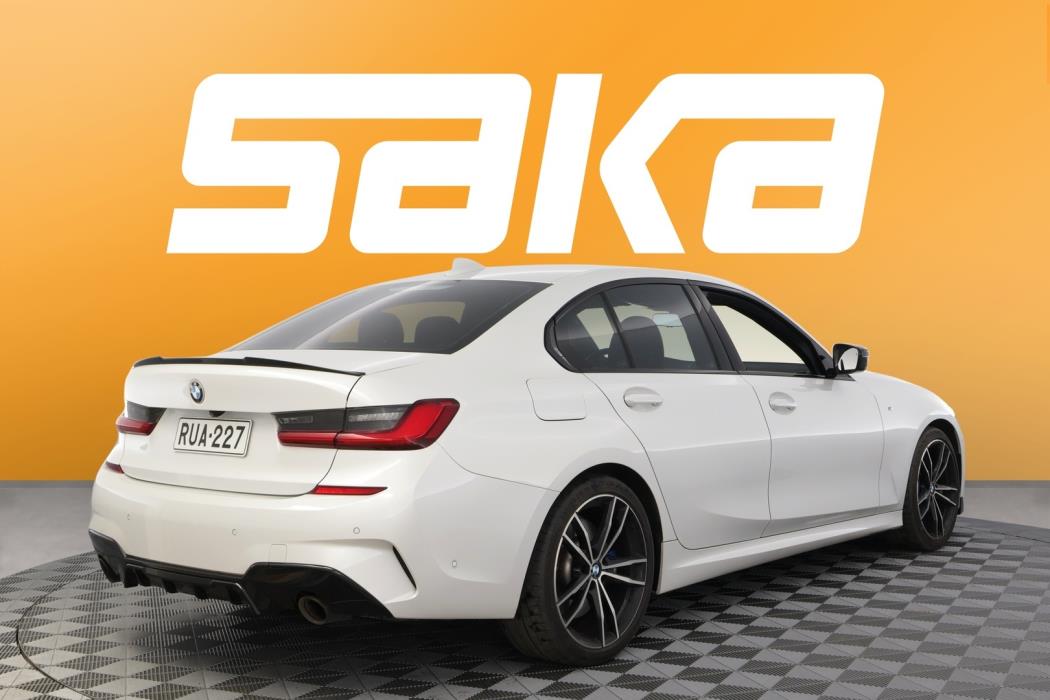 BMW 320 2019