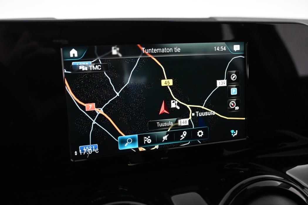 MERCEDES-BENZ B 2023