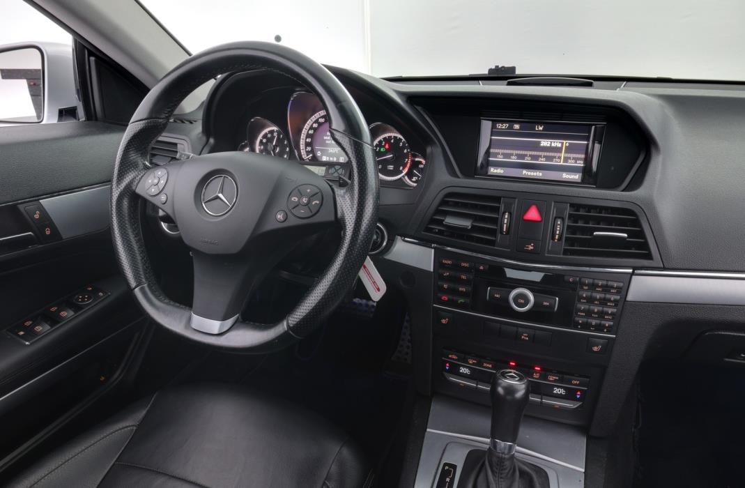 MERCEDES-BENZ E 2011