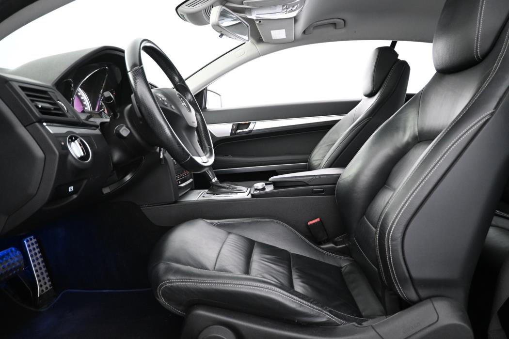 MERCEDES-BENZ E 2011