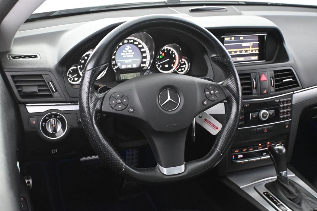 MERCEDES-BENZ E 2011