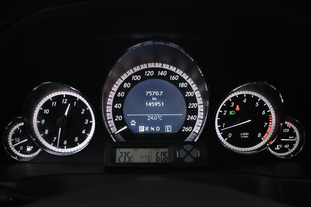 MERCEDES-BENZ E 2011