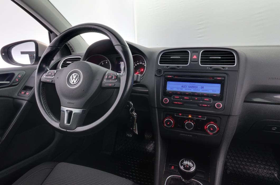 VOLKSWAGEN Golf 2011