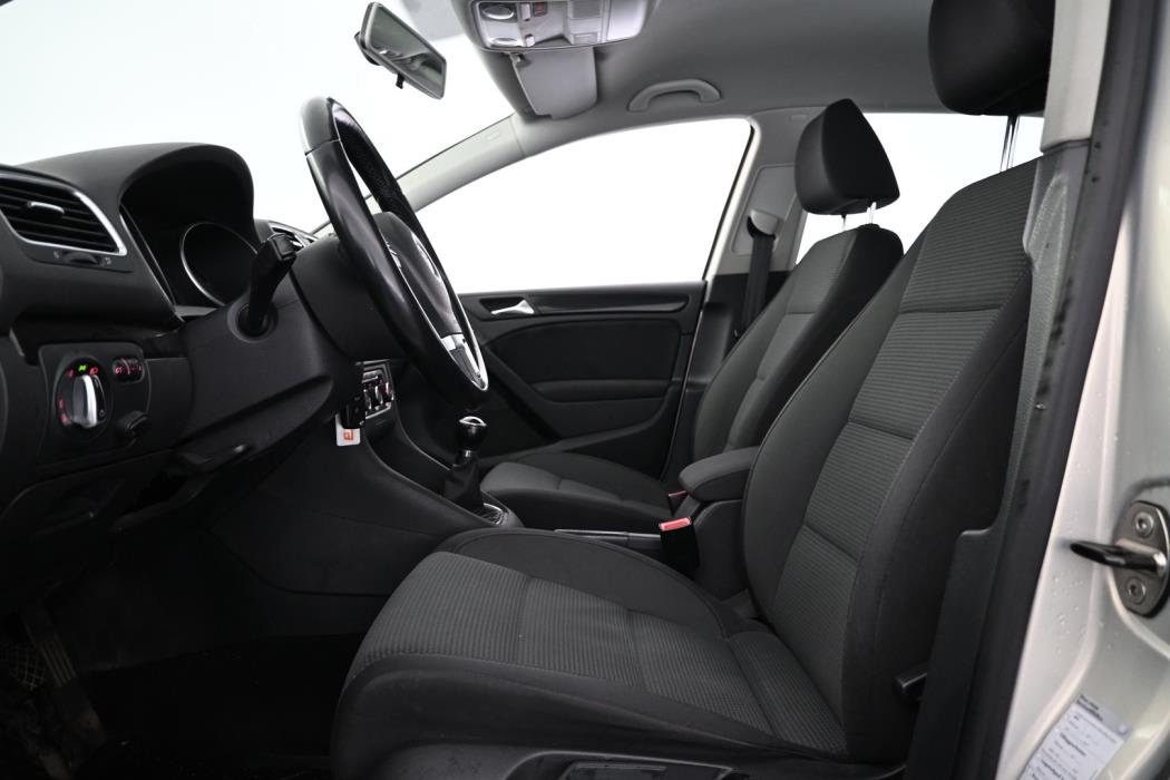 VOLKSWAGEN Golf 2011