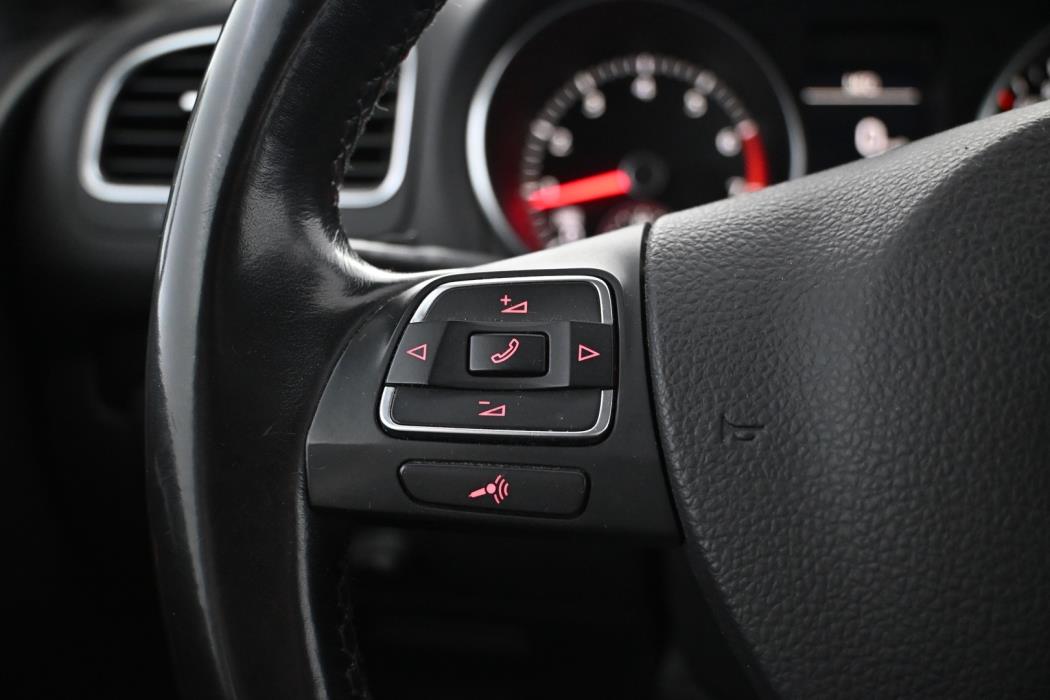 VOLKSWAGEN Golf 2011