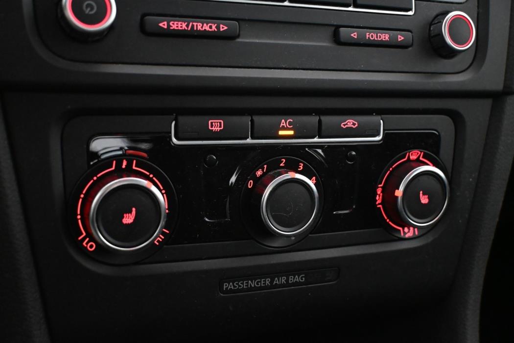 VOLKSWAGEN Golf 2011