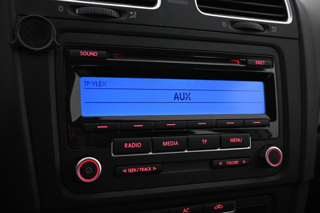 VOLKSWAGEN Golf 2011