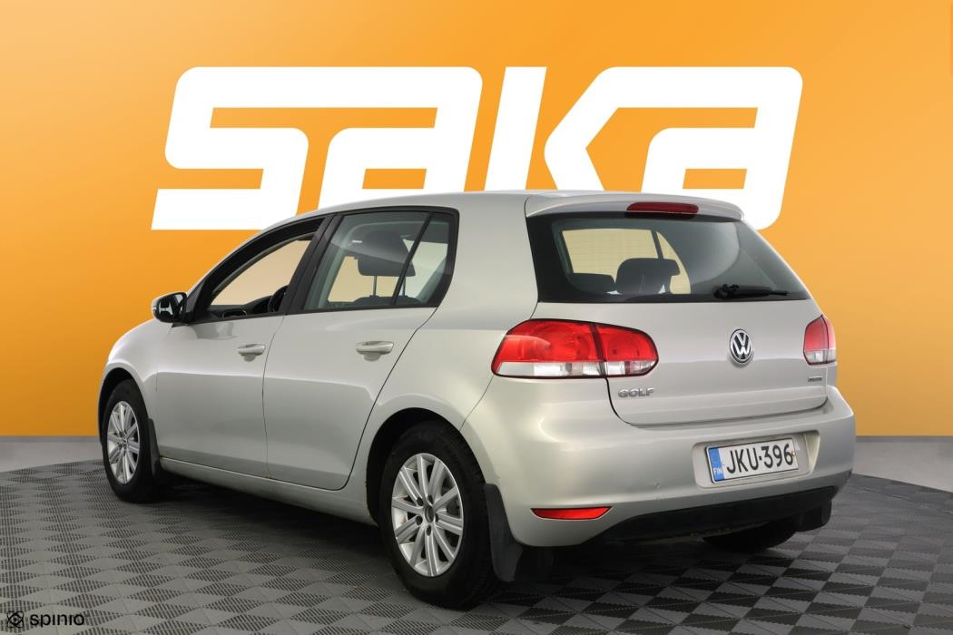 VOLKSWAGEN Golf 2011