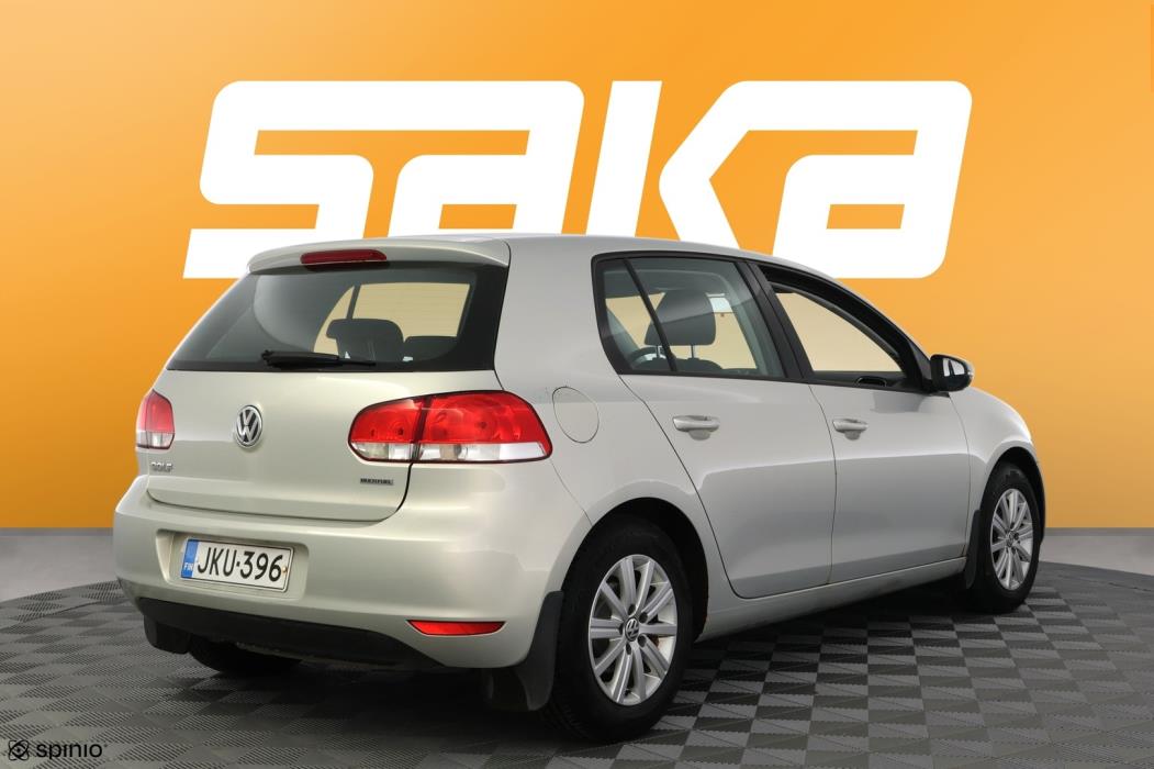 VOLKSWAGEN Golf 2011