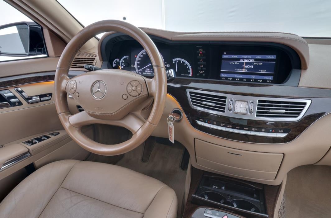 MERCEDES-BENZ S 2010
