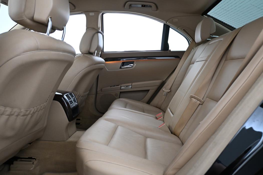MERCEDES-BENZ S 2010