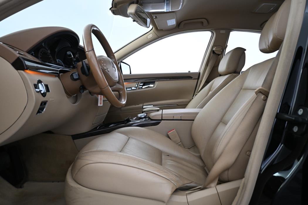 MERCEDES-BENZ S 2010