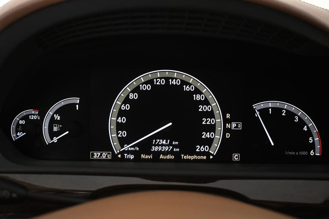MERCEDES-BENZ S 2010