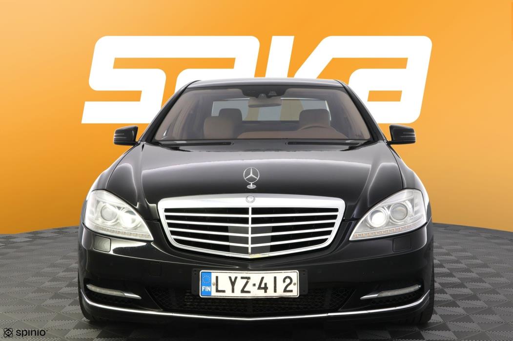 MERCEDES-BENZ S 2010